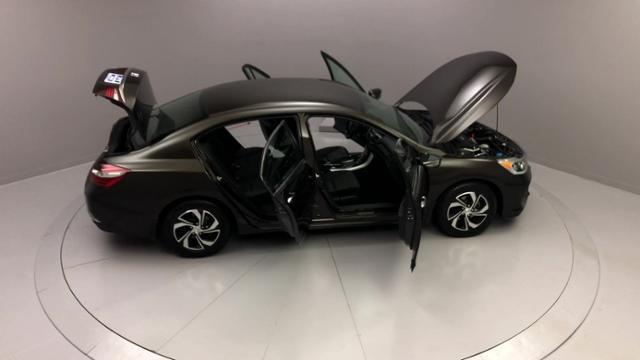 Used Honda Accord 4dr I4 CVT LX 2016 | J&M Automotive Sls&Svc LLC. Naugatuck, Connecticut Used Honda Accord 4dr I4 CVT LX 2016 | J&M Automotive Sls&Svc LLC. Naugatuck, Connecticut