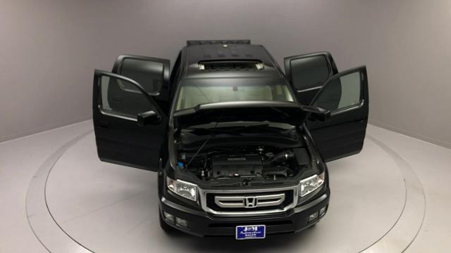 2009 Honda Ridgeline 4WD Crew Cab RTL, available for sale in Naugatuck, Connecticut | J&M Automotive Sls&Svc LLC. Naugatuck, Connecticut 2009 Honda Ridgeline 4WD Crew Cab RTL, available for sale in Naugatuck, Connecticut | J&M Automotive Sls&Svc LLC. Naugatuck, Connecticut