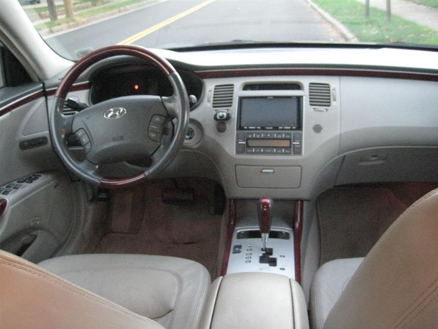 2008 Hyundai Azera Limited 4dr Sedan, available for sale in Massapequa, New York | Rite Choice Auto Inc.. Massapequa, New York 2008 Hyundai Azera Limited 4dr Sedan, available for sale in Massapequa, New York | Rite Choice Auto Inc.. Massapequa, New York