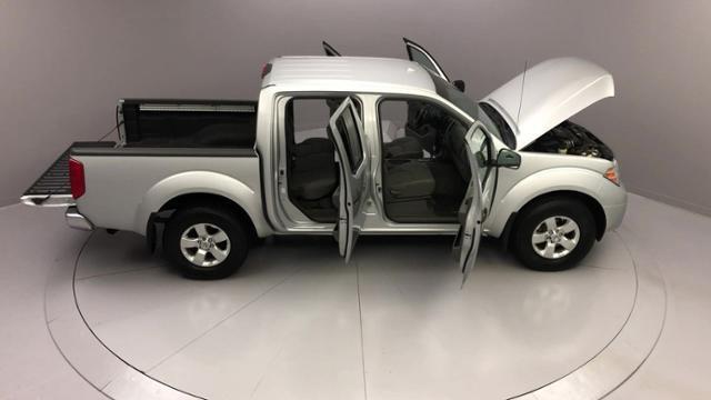 2012 Nissan Frontier 4WD Crew Cab SWB Auto SV, available for sale in Naugatuck, Connecticut | J&M Automotive Sls&Svc LLC. Naugatuck, Connecticut 2012 Nissan Frontier 4WD Crew Cab SWB Auto SV, available for sale in Naugatuck, Connecticut | J&M Automotive Sls&Svc LLC. Naugatuck, Connecticut
