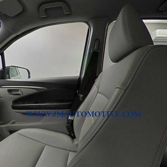 Used Honda Pilot EX-L AWD 2017 | J&M Automotive Sls&Svc LLC. Naugatuck, Connecticut Used Honda Pilot EX-L AWD 2017 | J&M Automotive Sls&Svc LLC. Naugatuck, Connecticut