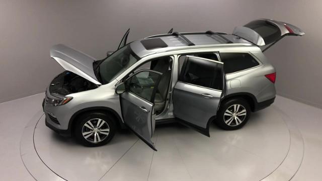 Used Honda Pilot EX-L AWD 2017 | J&M Automotive Sls&Svc LLC. Naugatuck, Connecticut Used Honda Pilot EX-L AWD 2017 | J&M Automotive Sls&Svc LLC. Naugatuck, Connecticut