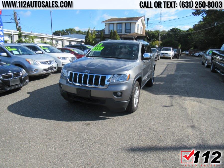 2013 Jeep Grand Cher 4WD 4dr Laredo, available for sale in Patchogue, New York | 112 Auto Sales. Patchogue, New York