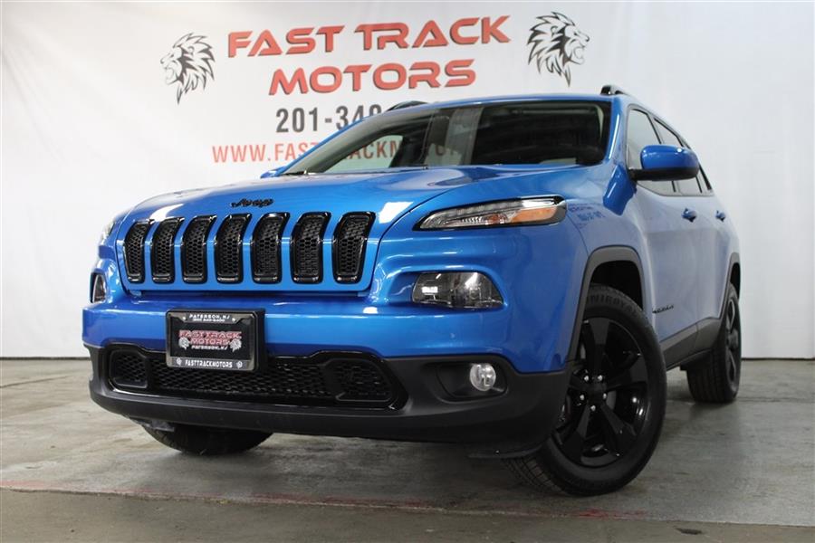 2018 Jeep Cherokee LATITUDE, available for sale in Paterson, New Jersey | Fast Track Motors. Paterson, New Jersey