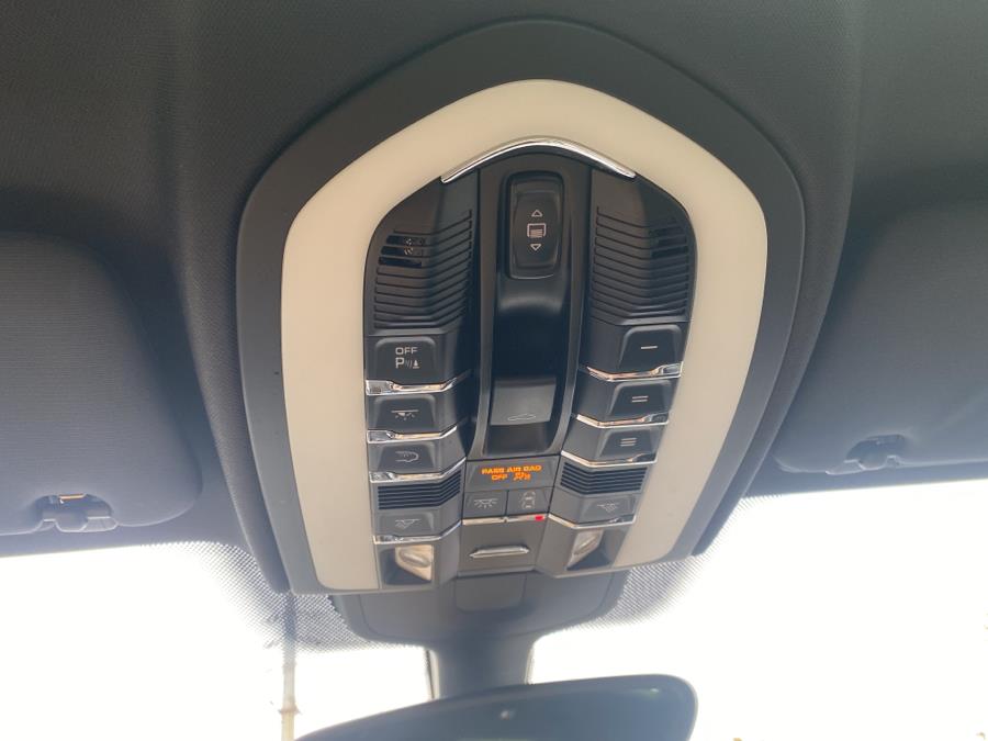 Used Porsche Cayenne AWD 4dr Tiptronic 2014 | Sunrise of Elmont. Elmont, New York Used Porsche Cayenne AWD 4dr Tiptronic 2014 | Sunrise of Elmont. Elmont, New York
