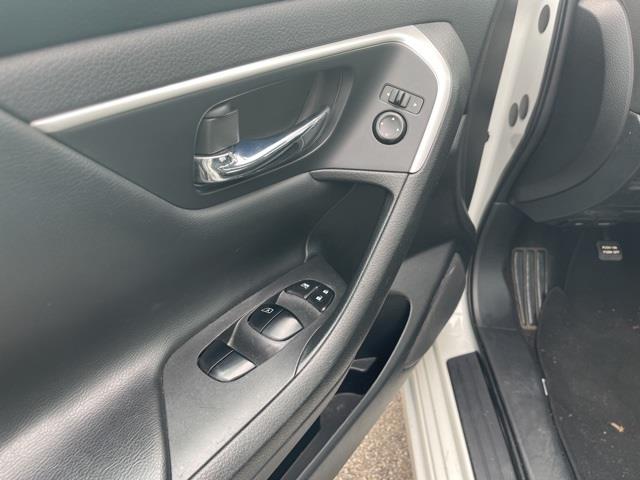 Used Nissan Altima 2.5 2016 | Hillside Auto Outlet. Jamaica, New York Used Nissan Altima 2.5 2016 | Hillside Auto Outlet. Jamaica, New York