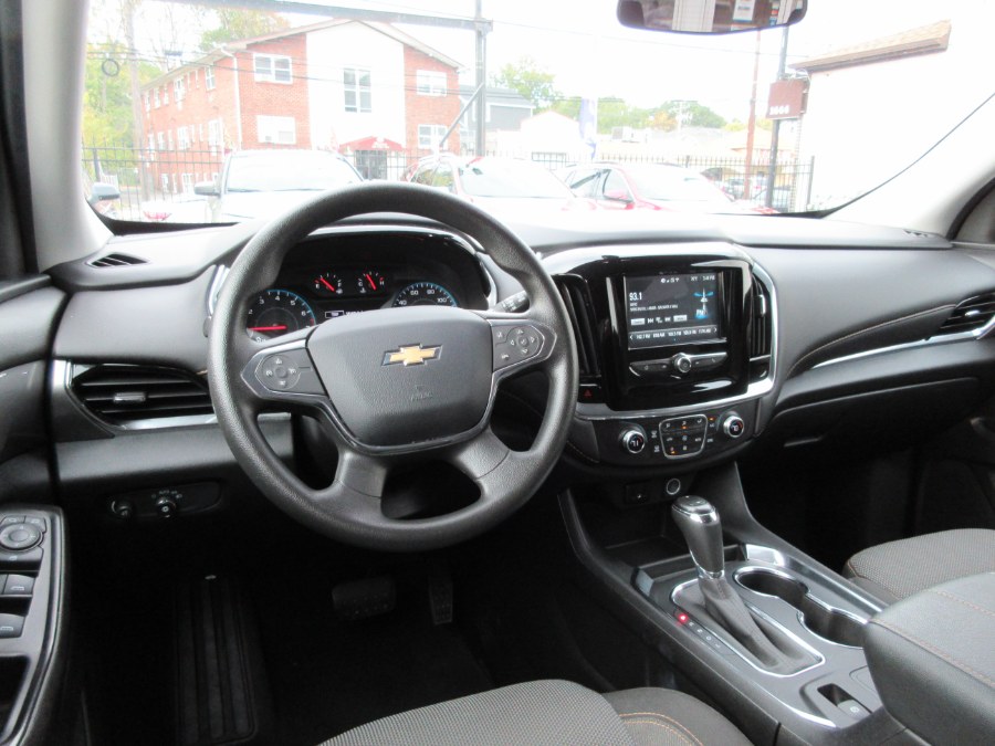 Used Chevrolet Traverse FWD 4dr LS w/1LS 2019 | Route 27 Auto Mall. Linden, New Jersey Used Chevrolet Traverse FWD 4dr LS w/1LS 2019 | Route 27 Auto Mall. Linden, New Jersey