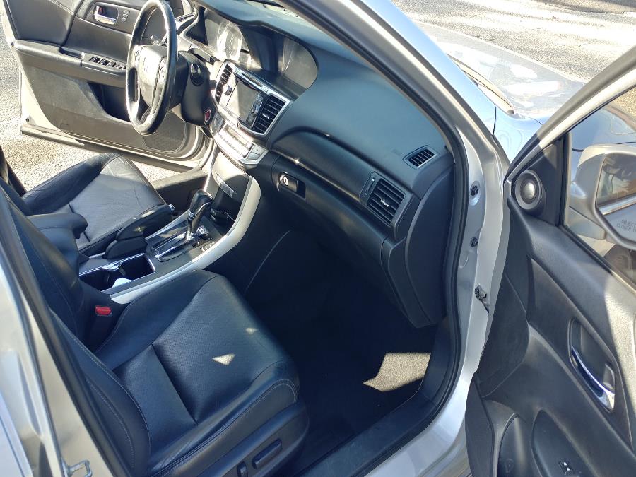 2013 Honda Accord Sdn 4dr I4 CVT EX-L w/Navi, available for sale in Chicopee, Massachusetts | Matts Auto Mall LLC. Chicopee, Massachusetts 2013 Honda Accord Sdn 4dr I4 CVT EX-L w/Navi, available for sale in Chicopee, Massachusetts | Matts Auto Mall LLC. Chicopee, Massachusetts