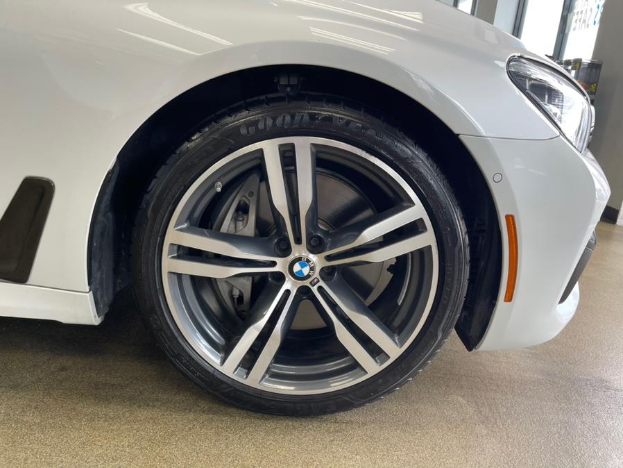 Used BMW 7 Series M/PKG 750i Sedan 2019 | 5 Towns Drive. Inwood, New York Used BMW 7 Series M/PKG 750i Sedan 2019 | 5 Towns Drive. Inwood, New York