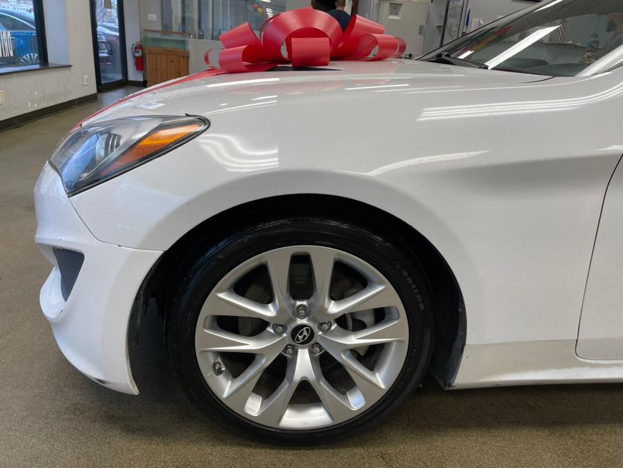 Used Hyundai Genesis Coupe 2dr I4 2.0T Man 2013 | 5 Towns Drive. Inwood, New York Used Hyundai Genesis Coupe 2dr I4 2.0T Man 2013 | 5 Towns Drive. Inwood, New York