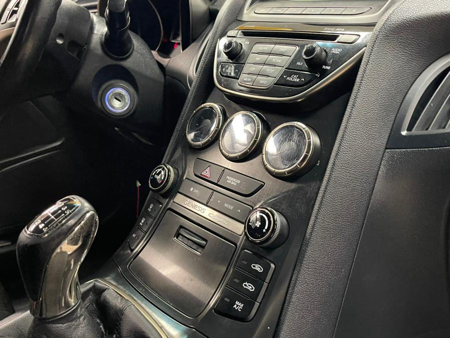 Used Hyundai Genesis Coupe 2dr I4 2.0T Man 2013 | 5 Towns Drive. Inwood, New York Used Hyundai Genesis Coupe 2dr I4 2.0T Man 2013 | 5 Towns Drive. Inwood, New York