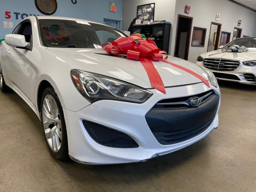 Used Hyundai Genesis Coupe 2dr I4 2.0T Man 2013 | 5 Towns Drive. Inwood, New York Used Hyundai Genesis Coupe 2dr I4 2.0T Man 2013 | 5 Towns Drive. Inwood, New York