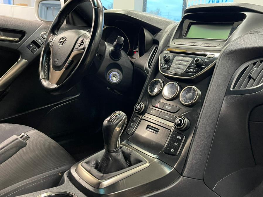 Used Hyundai Genesis Coupe 2dr I4 2.0T Man 2013 | 5 Towns Drive. Inwood, New York Used Hyundai Genesis Coupe 2dr I4 2.0T Man 2013 | 5 Towns Drive. Inwood, New York