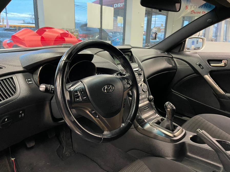 Used Hyundai Genesis Coupe 2dr I4 2.0T Man 2013 | 5 Towns Drive. Inwood, New York Used Hyundai Genesis Coupe 2dr I4 2.0T Man 2013 | 5 Towns Drive. Inwood, New York