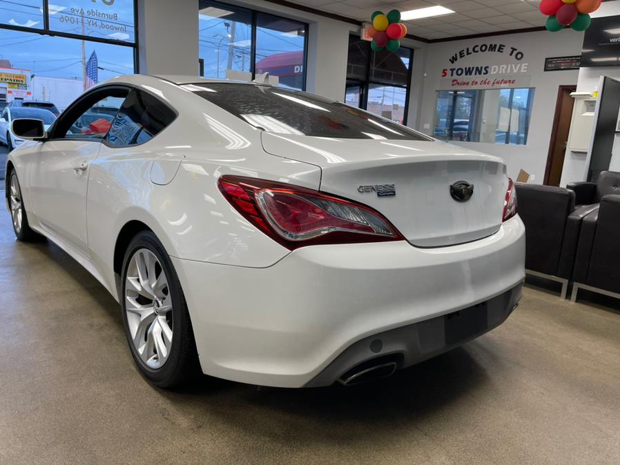 Used Hyundai Genesis Coupe 2dr I4 2.0T Man 2013 | 5 Towns Drive. Inwood, New York Used Hyundai Genesis Coupe 2dr I4 2.0T Man 2013 | 5 Towns Drive. Inwood, New York