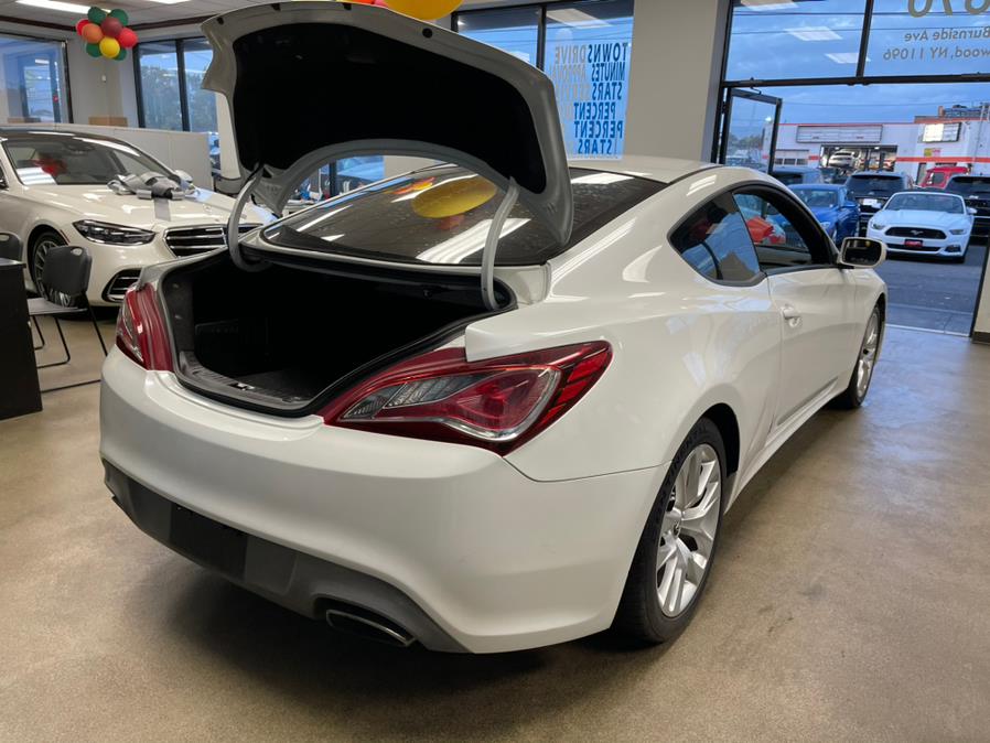 Used Hyundai Genesis Coupe 2dr I4 2.0T Man 2013 | 5 Towns Drive. Inwood, New York Used Hyundai Genesis Coupe 2dr I4 2.0T Man 2013 | 5 Towns Drive. Inwood, New York