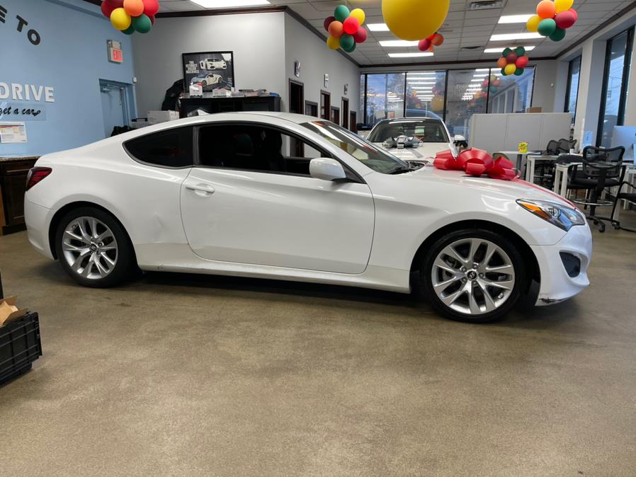 Used Hyundai Genesis Coupe 2dr I4 2.0T Man 2013 | 5 Towns Drive. Inwood, New York Used Hyundai Genesis Coupe 2dr I4 2.0T Man 2013 | 5 Towns Drive. Inwood, New York