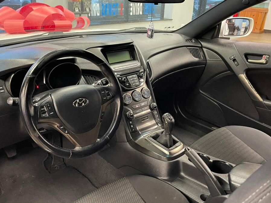 Used Hyundai Genesis Coupe 2dr I4 2.0T Man 2013 | 5 Towns Drive. Inwood, New York Used Hyundai Genesis Coupe 2dr I4 2.0T Man 2013 | 5 Towns Drive. Inwood, New York