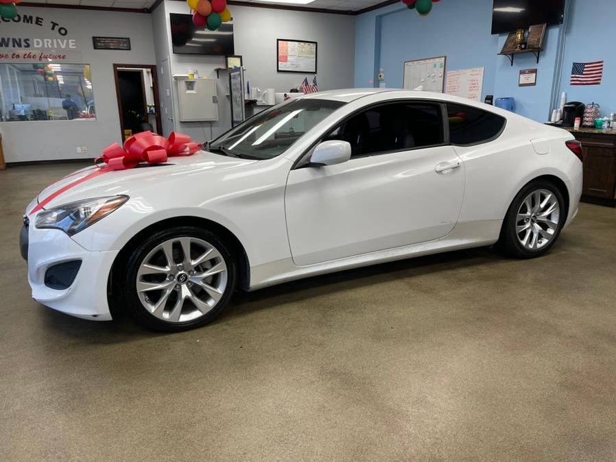 Used Hyundai Genesis Coupe 2dr I4 2.0T Man 2013 | 5 Towns Drive. Inwood, New York Used Hyundai Genesis Coupe 2dr I4 2.0T Man 2013 | 5 Towns Drive. Inwood, New York
