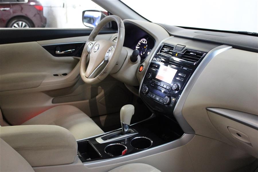 Used Nissan Altima 2.5 2014 | Fast Track Motors. Paterson, New Jersey Used Nissan Altima 2.5 2014 | Fast Track Motors. Paterson, New Jersey