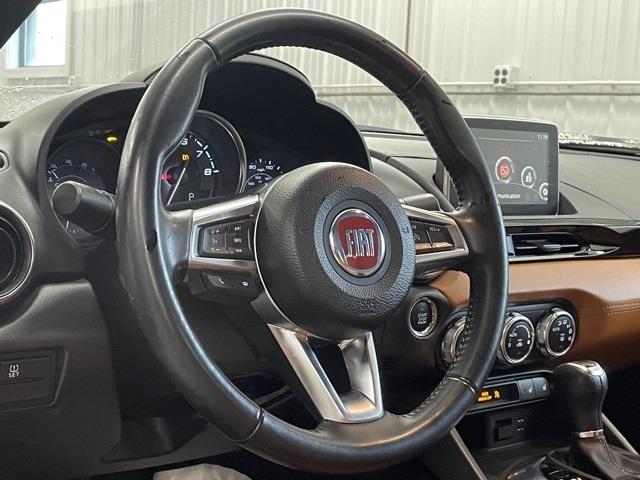 Used Fiat 124 Spider Lusso 2017 | Blasius Federal Road. Brookfield, Connecticut Used Fiat 124 Spider Lusso 2017 | Blasius Federal Road. Brookfield, Connecticut
