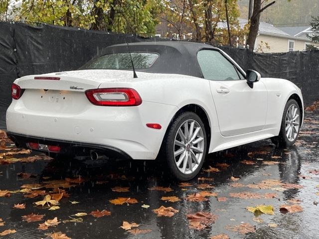 Used Fiat 124 Spider Lusso 2017 | Blasius Federal Road. Brookfield, Connecticut Used Fiat 124 Spider Lusso 2017 | Blasius Federal Road. Brookfield, Connecticut