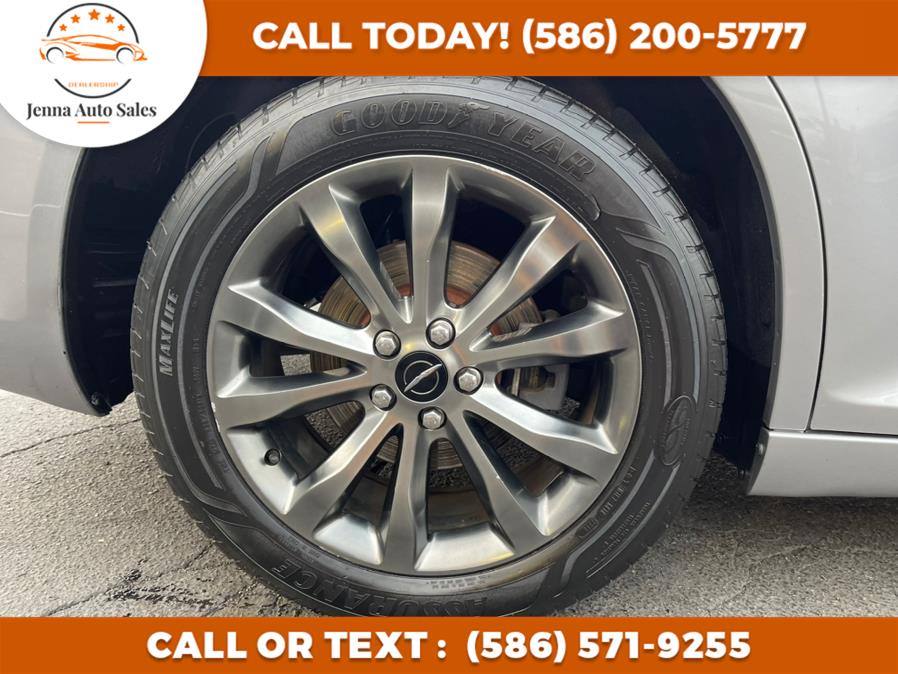 Used Chrysler 300 4dr Sdn 300S AWD 2014 | Jenna Auto Sale Inc. Roseville, Michigan Used Chrysler 300 4dr Sdn 300S AWD 2014 | Jenna Auto Sale Inc. Roseville, Michigan