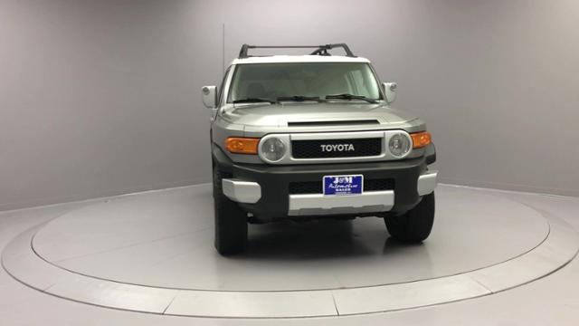 2010 Toyota Fj Cruiser 4WD 4dr Auto, available for sale in Naugatuck, Connecticut | J&M Automotive Sls&Svc LLC. Naugatuck, Connecticut 2010 Toyota Fj Cruiser 4WD 4dr Auto, available for sale in Naugatuck, Connecticut | J&M Automotive Sls&Svc LLC. Naugatuck, Connecticut