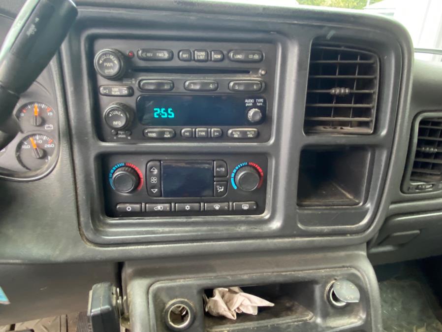 Used GMC Sierra 2500HD Crew Cab 153" WB 4WD SLE1 2006 | CT Auto. Bridgeport, Connecticut Used GMC Sierra 2500HD Crew Cab 153" WB 4WD SLE1 2006 | CT Auto. Bridgeport, Connecticut