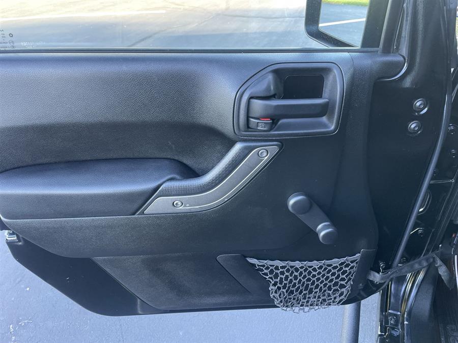 2013 Jeep Wrangler Unlimited 4WD 4dr Sport, available for sale in Elida, Ohio | Josh's All Under Ten LLC. Elida, Ohio 2013 Jeep Wrangler Unlimited 4WD 4dr Sport, available for sale in Elida, Ohio | Josh's All Under Ten LLC. Elida, Ohio