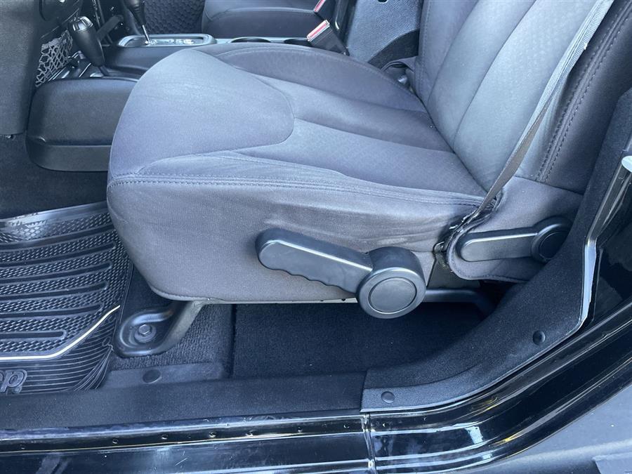 2013 Jeep Wrangler Unlimited 4WD 4dr Sport, available for sale in Elida, Ohio | Josh's All Under Ten LLC. Elida, Ohio 2013 Jeep Wrangler Unlimited 4WD 4dr Sport, available for sale in Elida, Ohio | Josh's All Under Ten LLC. Elida, Ohio