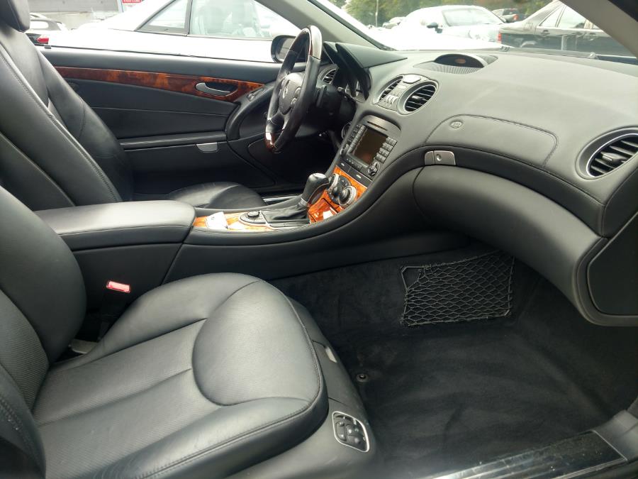 2007 Mercedes-Benz SL-Class 2dr Roadster 5.5L V8, available for sale in Wantagh, New York | Alpine Motors Inc. Wantagh, New York 2007 Mercedes-Benz SL-Class 2dr Roadster 5.5L V8, available for sale in Wantagh, New York | Alpine Motors Inc. Wantagh, New York
