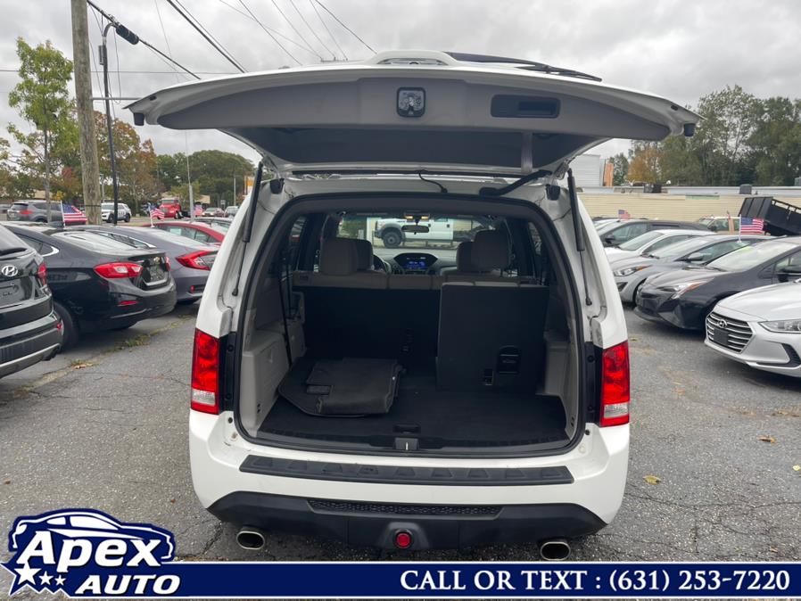 2014 Honda Pilot 4WD 4dr LX, available for sale in Selden, New York | Apex Auto. Selden, New York 2014 Honda Pilot 4WD 4dr LX, available for sale in Selden, New York | Apex Auto. Selden, New York