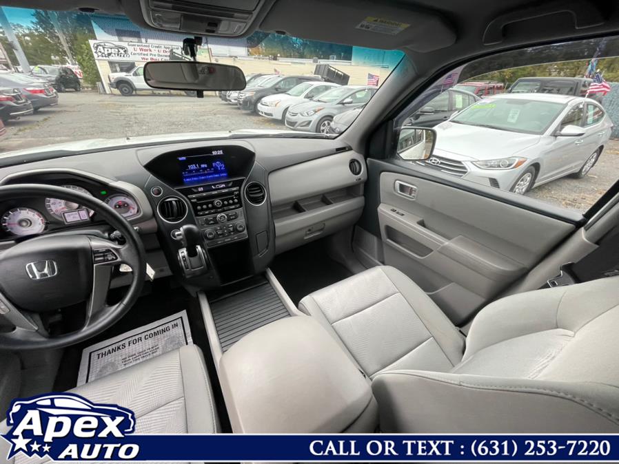 2014 Honda Pilot 4WD 4dr LX, available for sale in Selden, New York | Apex Auto. Selden, New York 2014 Honda Pilot 4WD 4dr LX, available for sale in Selden, New York | Apex Auto. Selden, New York
