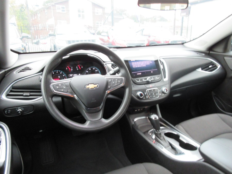 2019 Chevrolet Malibu 4dr Sdn LT w/1LT, available for sale in Linden, New Jersey | Route 27 Auto Mall. Linden, New Jersey 2019 Chevrolet Malibu 4dr Sdn LT w/1LT, available for sale in Linden, New Jersey | Route 27 Auto Mall. Linden, New Jersey