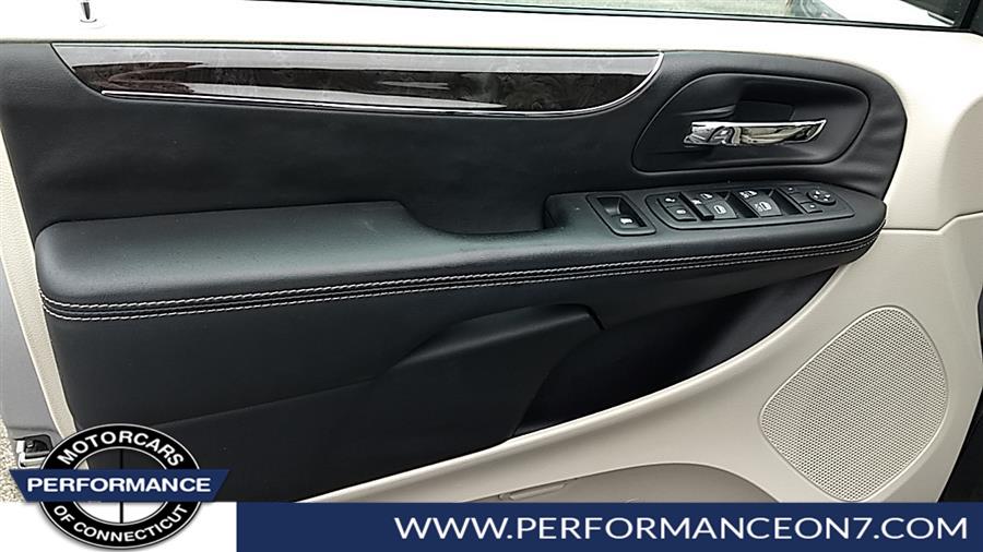 2013 Chrysler Town & Country 4dr Wgn Touring, available for sale in Wilton, Connecticut | Performance Motor Cars Of Connecticut LLC. Wilton, Connecticut 2013 Chrysler Town & Country 4dr Wgn Touring, available for sale in Wilton, Connecticut | Performance Motor Cars Of Connecticut LLC. Wilton, Connecticut