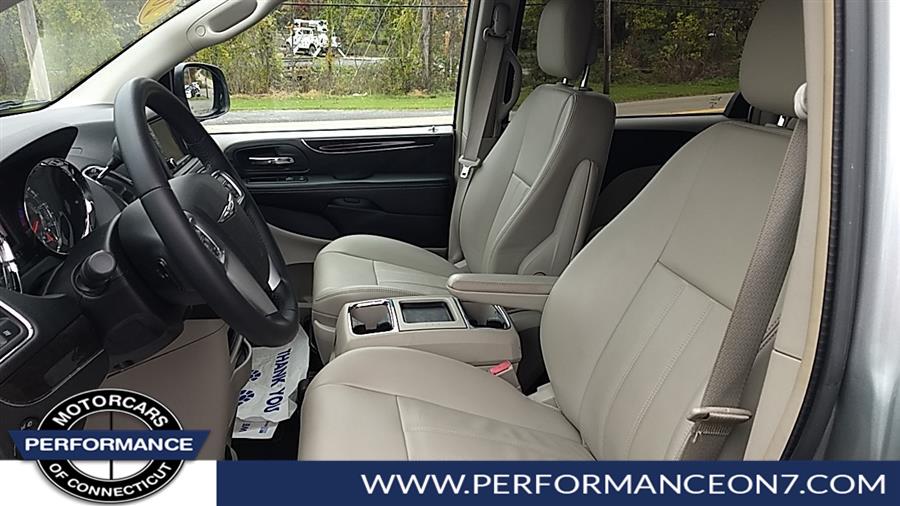 2013 Chrysler Town & Country 4dr Wgn Touring, available for sale in Wilton, Connecticut | Performance Motor Cars Of Connecticut LLC. Wilton, Connecticut 2013 Chrysler Town & Country 4dr Wgn Touring, available for sale in Wilton, Connecticut | Performance Motor Cars Of Connecticut LLC. Wilton, Connecticut