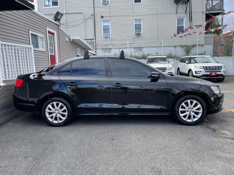 2011 Volkswagen Jetta Sedan 4dr Manual SE w/Convenience PZEV, available for sale in Paterson, New Jersey | DZ Automall. Paterson, New Jersey 2011 Volkswagen Jetta Sedan 4dr Manual SE w/Convenience PZEV, available for sale in Paterson, New Jersey | DZ Automall. Paterson, New Jersey