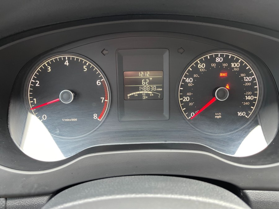 2011 Volkswagen Jetta Sedan 4dr Manual SE w/Convenience PZEV, available for sale in Paterson, New Jersey | DZ Automall. Paterson, New Jersey 2011 Volkswagen Jetta Sedan 4dr Manual SE w/Convenience PZEV, available for sale in Paterson, New Jersey | DZ Automall. Paterson, New Jersey