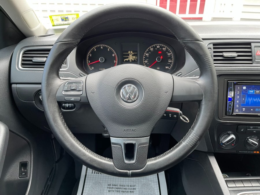 2011 Volkswagen Jetta Sedan 4dr Manual SE w/Convenience PZEV, available for sale in Paterson, New Jersey | DZ Automall. Paterson, New Jersey 2011 Volkswagen Jetta Sedan 4dr Manual SE w/Convenience PZEV, available for sale in Paterson, New Jersey | DZ Automall. Paterson, New Jersey
