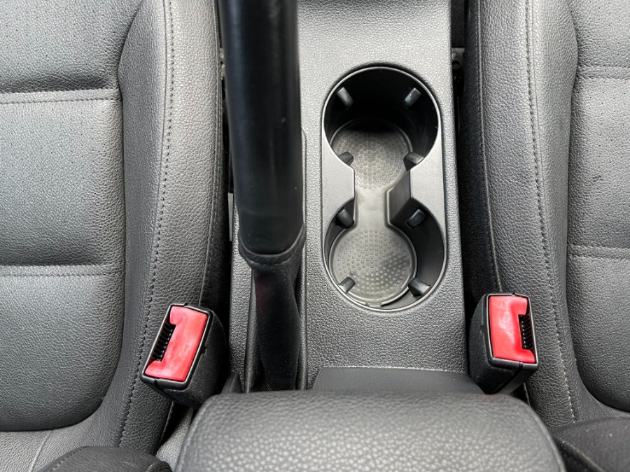 2011 Volkswagen Jetta Sedan 4dr Manual SE w/Convenience PZEV, available for sale in Paterson, New Jersey | DZ Automall. Paterson, New Jersey 2011 Volkswagen Jetta Sedan 4dr Manual SE w/Convenience PZEV, available for sale in Paterson, New Jersey | DZ Automall. Paterson, New Jersey