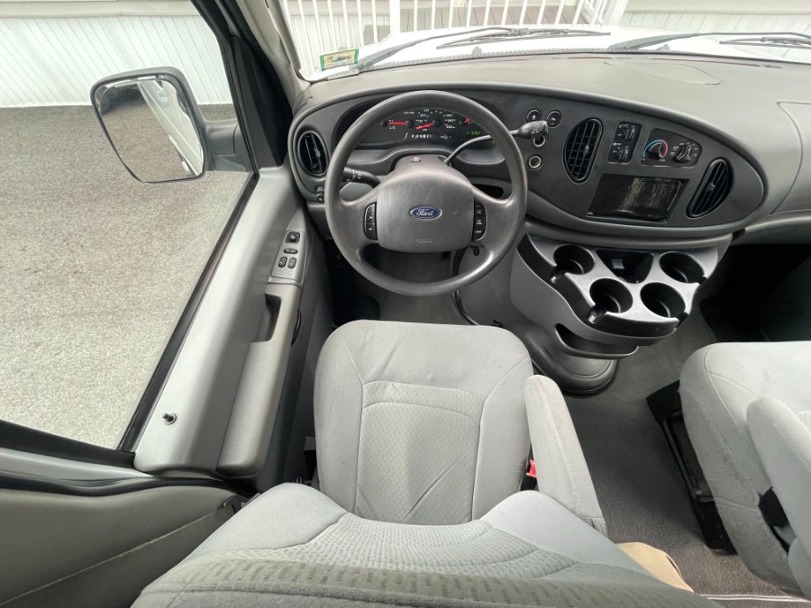 2008 Ford Econoline Wagon E-350 Super Duty XLT, available for sale in Paterson, New Jersey | DZ Automall. Paterson, New Jersey 2008 Ford Econoline Wagon E-350 Super Duty XLT, available for sale in Paterson, New Jersey | DZ Automall. Paterson, New Jersey