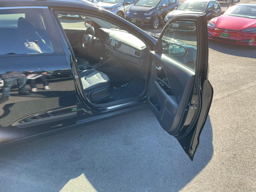Used Kia Niro Plug-In Hybrid EX Premium 2019 | Green Light Auto Wholesale. Daly City, California Used Kia Niro Plug-In Hybrid EX Premium 2019 | Green Light Auto Wholesale. Daly City, California