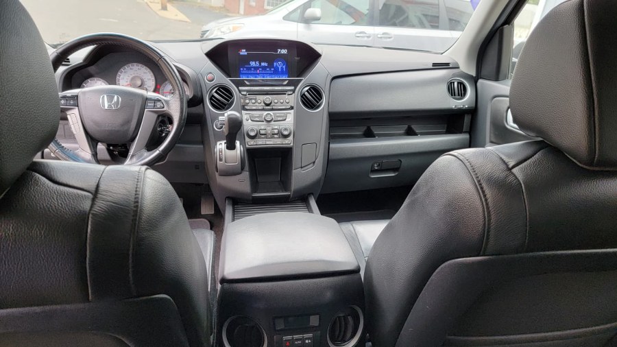 2012 Honda Pilot 4WD 4dr EX-L, available for sale in Milford, Connecticut | Adonai Auto Sales LLC. Milford, Connecticut 2012 Honda Pilot 4WD 4dr EX-L, available for sale in Milford, Connecticut | Adonai Auto Sales LLC. Milford, Connecticut