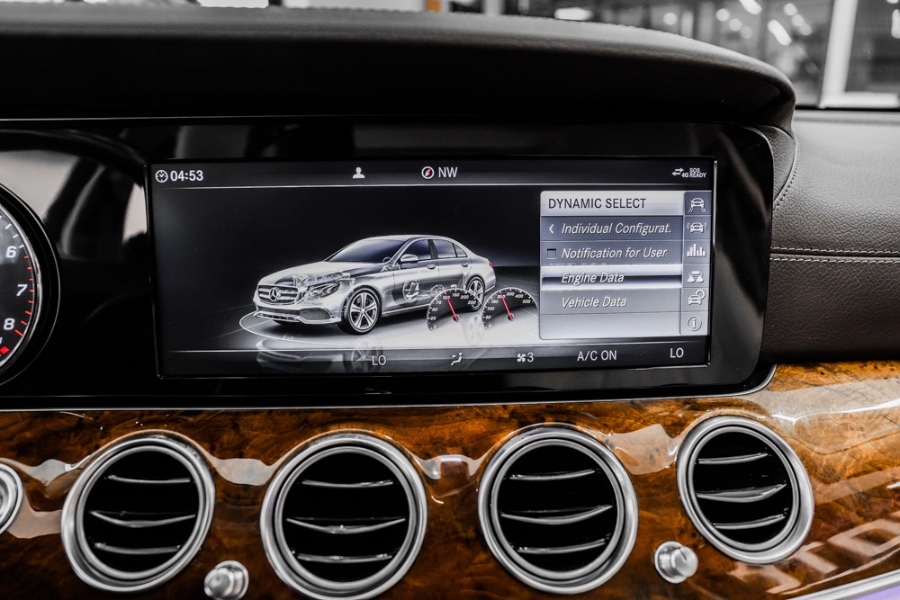 Used Mercedes-Benz E-Class E 300 4MATIC Sedan 2018 | 26 Motors Long Island. ELMONT, New York Used Mercedes-Benz E-Class E 300 4MATIC Sedan 2018 | 26 Motors Long Island. ELMONT, New York