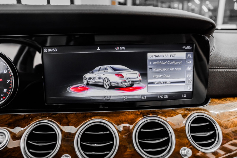 Used Mercedes-Benz E-Class E 300 4MATIC Sedan 2018 | 26 Motors Long Island. ELMONT, New York Used Mercedes-Benz E-Class E 300 4MATIC Sedan 2018 | 26 Motors Long Island. ELMONT, New York