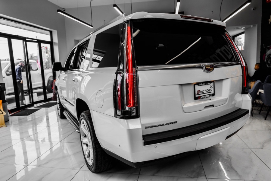 2018 Cadillac Escalade 4WD 4dr Luxury, available for sale in ELMONT, New York | 26 Motors Long Island. ELMONT, New York 2018 Cadillac Escalade 4WD 4dr Luxury, available for sale in ELMONT, New York | 26 Motors Long Island. ELMONT, New York