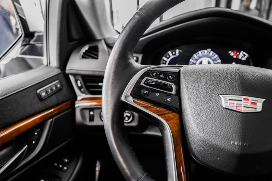 2018 Cadillac Escalade 4WD 4dr Luxury, available for sale in ELMONT, New York | 26 Motors Long Island. ELMONT, New York 2018 Cadillac Escalade 4WD 4dr Luxury, available for sale in ELMONT, New York | 26 Motors Long Island. ELMONT, New York