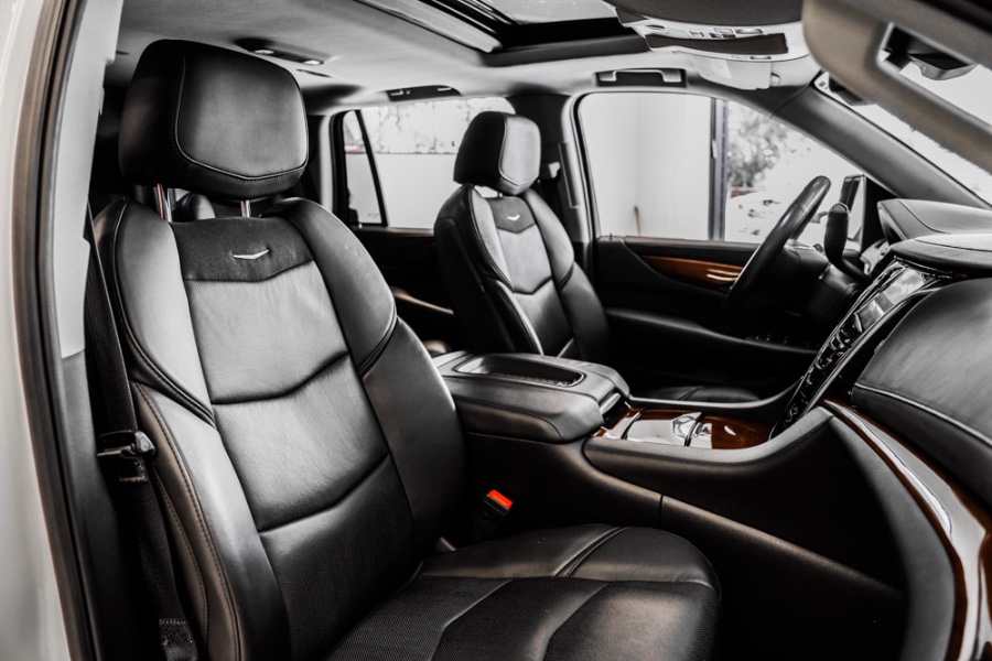 2018 Cadillac Escalade 4WD 4dr Luxury, available for sale in ELMONT, New York | 26 Motors Long Island. ELMONT, New York 2018 Cadillac Escalade 4WD 4dr Luxury, available for sale in ELMONT, New York | 26 Motors Long Island. ELMONT, New York