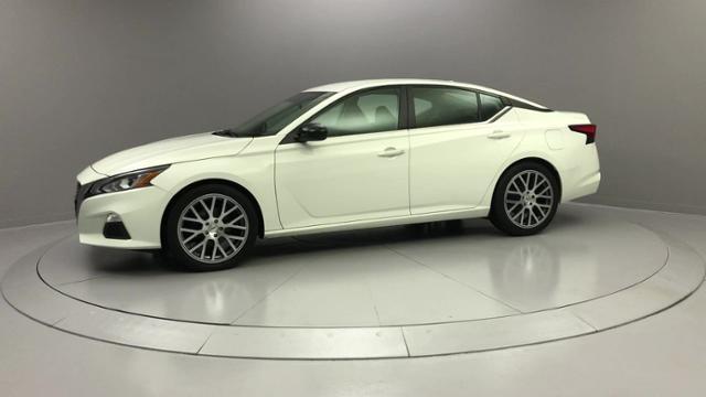 2019 Nissan Altima 2.5 SR Sedan, available for sale in Naugatuck, Connecticut | J&M Automotive Sls&Svc LLC. Naugatuck, Connecticut 2019 Nissan Altima 2.5 SR Sedan, available for sale in Naugatuck, Connecticut | J&M Automotive Sls&Svc LLC. Naugatuck, Connecticut